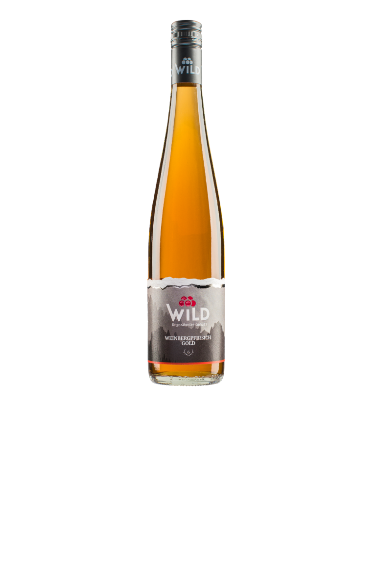 Flasche mit Weinbergpfirsichschnaps und ansprechend gestaltetem Etikett. Brennerei Wild, 6-Ender, Weinbergpfirsich Gold