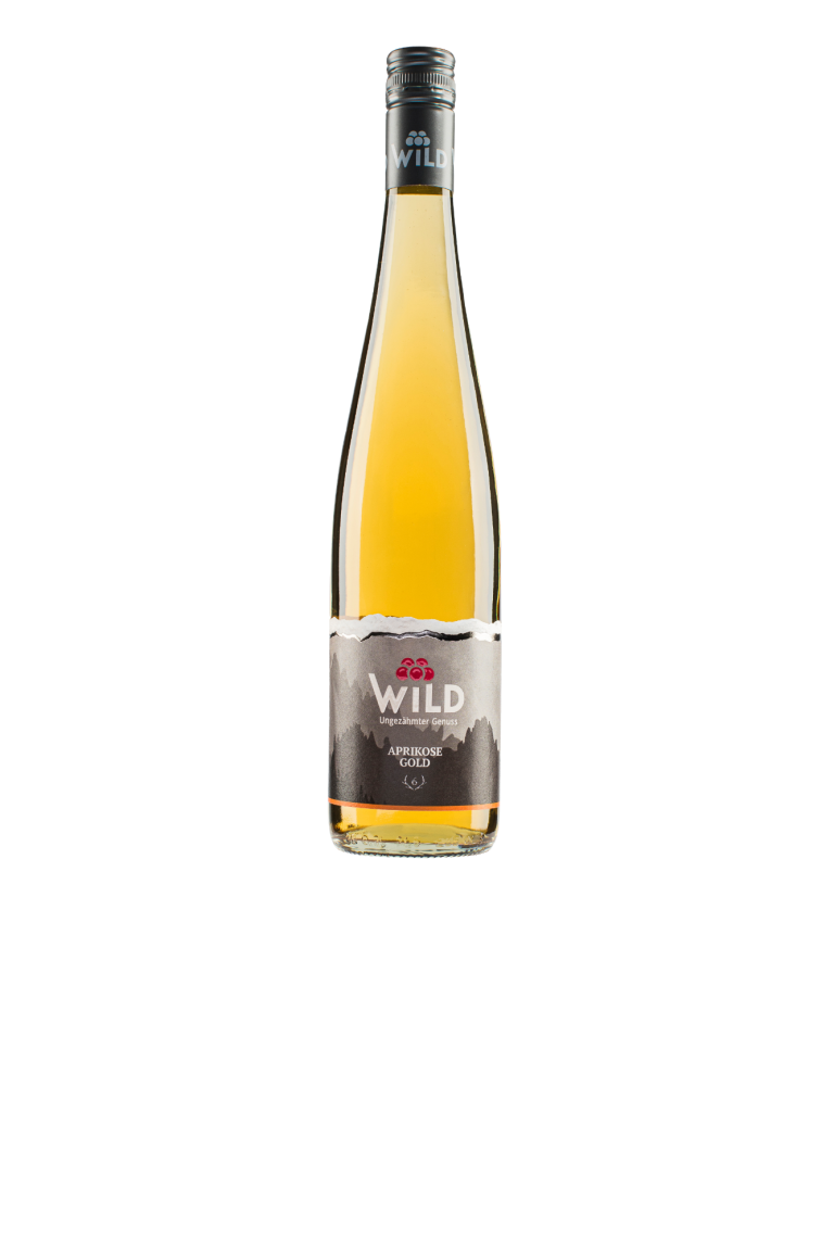 Flasche mit goldgelbem Aprikosenschnaps und ansprechend gestaltetem Etikett. Brennerei Wild, 6-Ender, Aprikose Gold